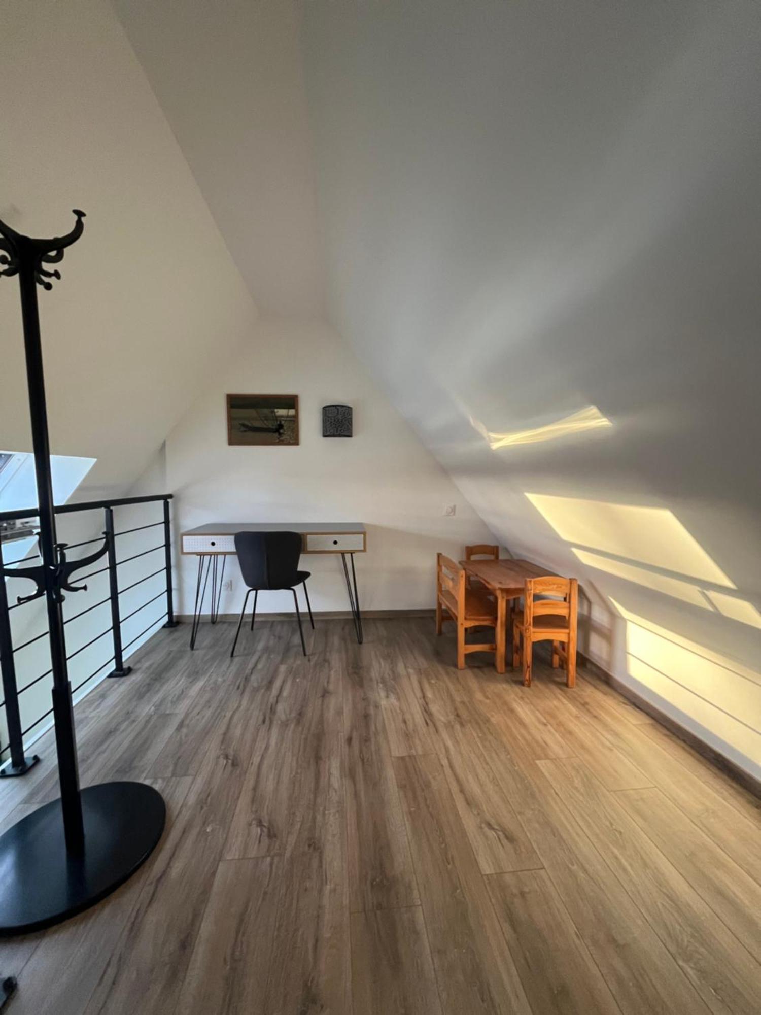 Maison Renovee Au Calme Bieville-Beuville Bagian luar foto